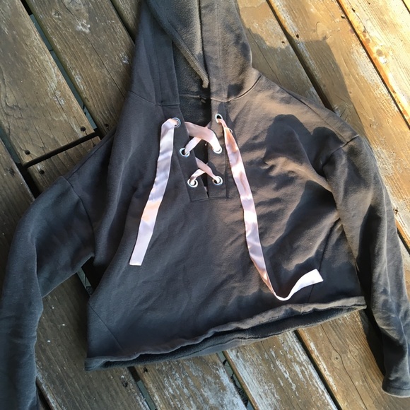 Urban Outfitters Cropped Hoodie - Picture 3 of 7